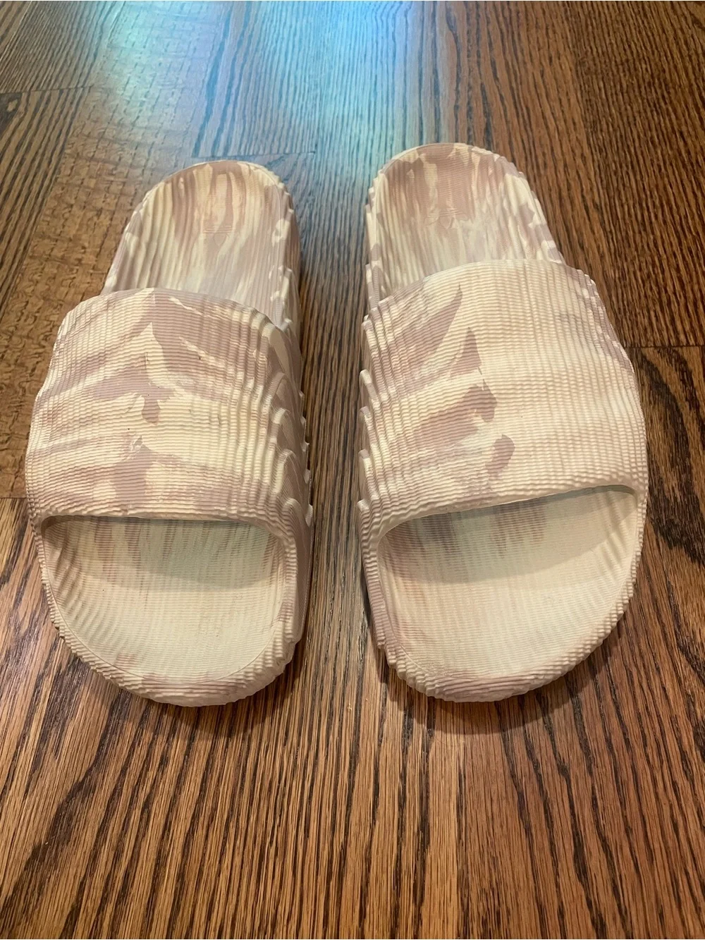 adidas Slides Sandals | Tan Pattern | Mens 9.5